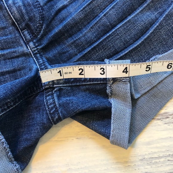 Express Denim Shorts - Picture 6 of 7